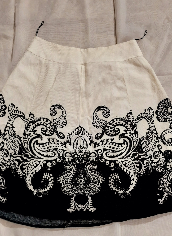 White house black market size 8 skirt